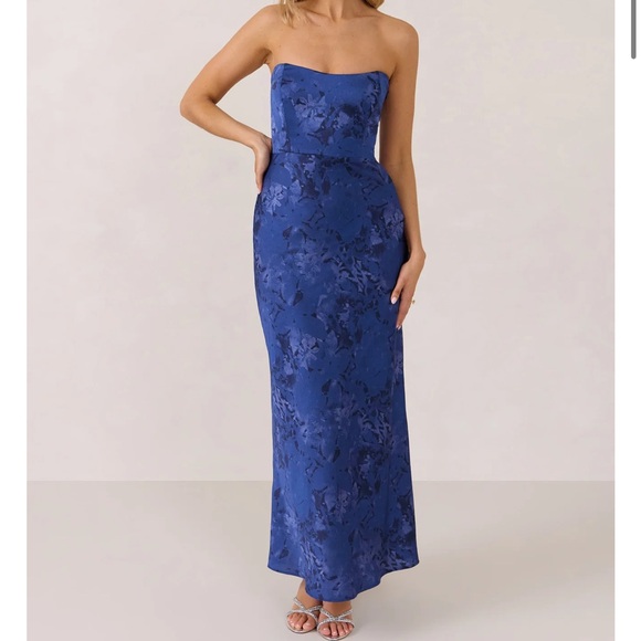 Park and Fifth Dresses & Skirts - Park and Fifth Brodie Dress